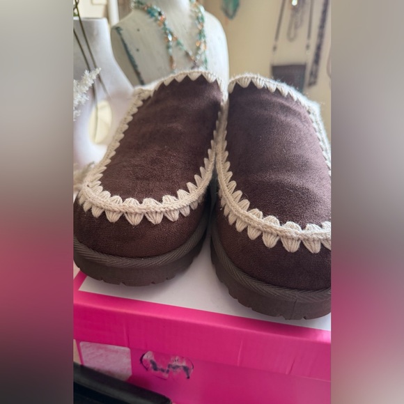 Boho / hippie Brown loafer Shoes with Cream Trim new in the box - Picture 2 of 9